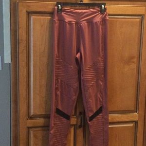Yitong leggings . Large / xlarge burgundy with black stripes